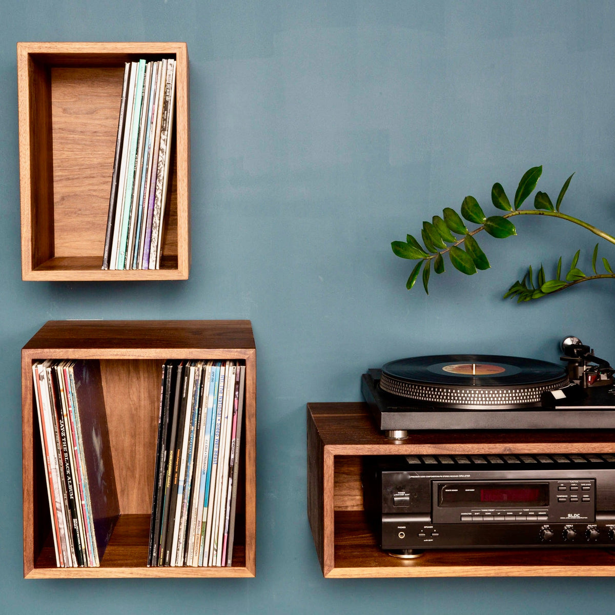Wall Vinyl Record Shelf. Vinyl Records Storage, Minimalistic Mid Century  Vinyl Storage, Record Storage, LP Record Stand 